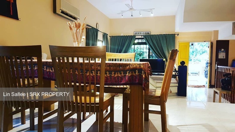 Parry Park (D19), Terrace #195568242